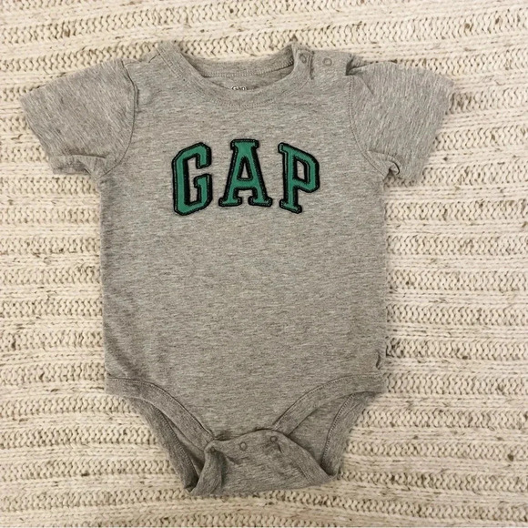 GAP 12-18 months gray and green short sleeve onesie​ - Picture 1 of 3